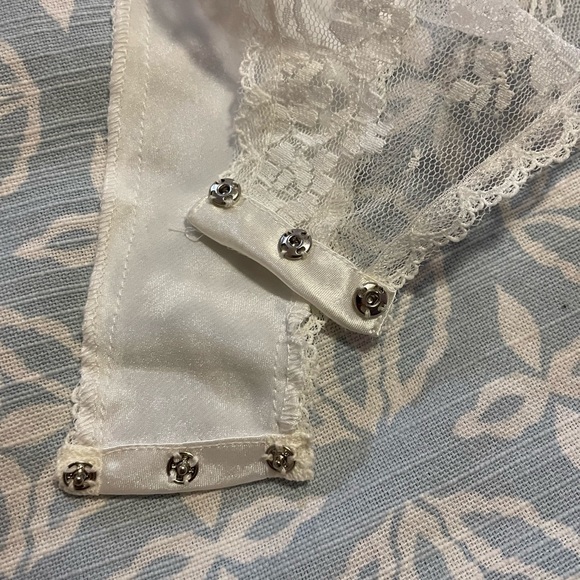 Rare vintage Victoria’s Secret lace bodysuit - Picture 5 of 6